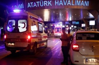 Десетки загинаха при атентат на летище Ататюрк