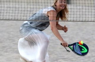 Шарапова се забавлява с плажен тенис (снимки)