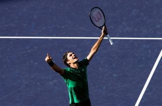 Федерер тренира на твърди кортове в Дубай