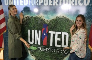 Шарапова и Пуиг донесоха помощи в Пуерто Рико