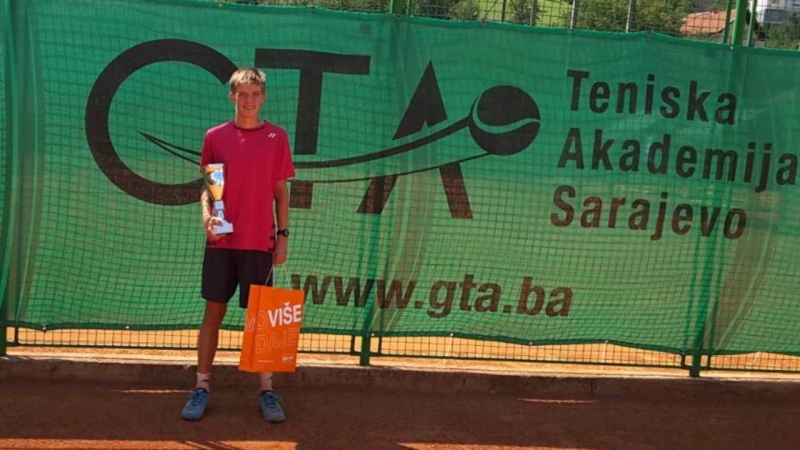 Нестеров е шампион в Сараево