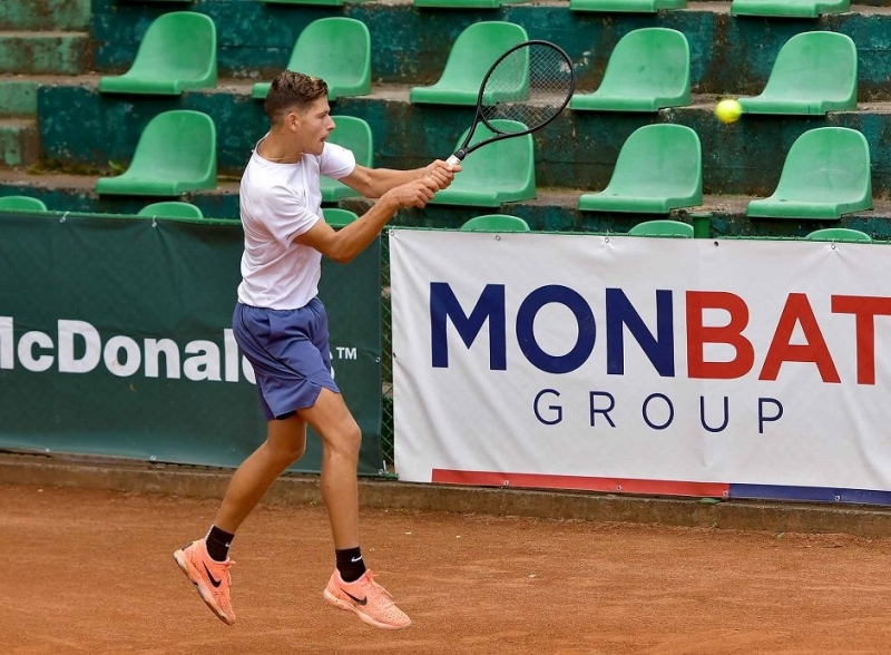Симон-Антони Иванов на полуфинал в Унгария