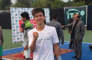 Иван Пенев е шампион на двойки в Пакистан