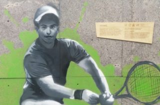 Рисунка на Адриан Андреев грейна пред Спортната палата