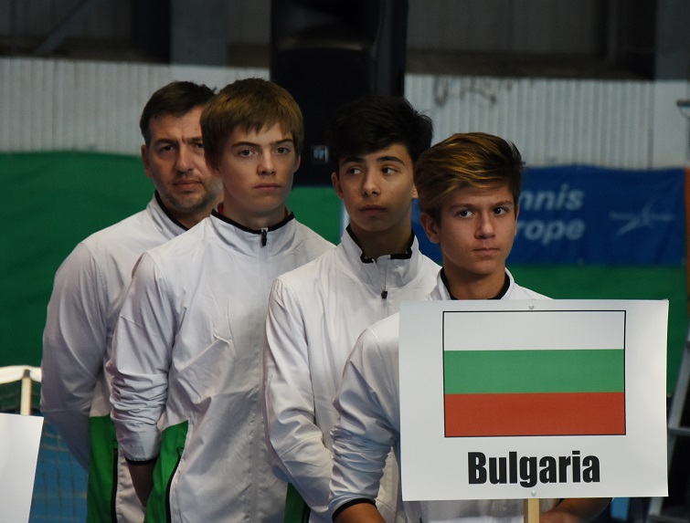 България победи Словакия на старта на Европейската отборна зимна купа във Варна